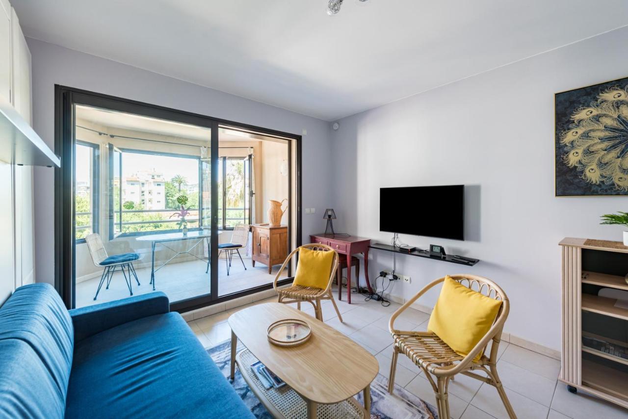 Beau Studio Veranda A Deux Pas De La Mer - Parking Inclus Juan-les-Pins Exterior photo