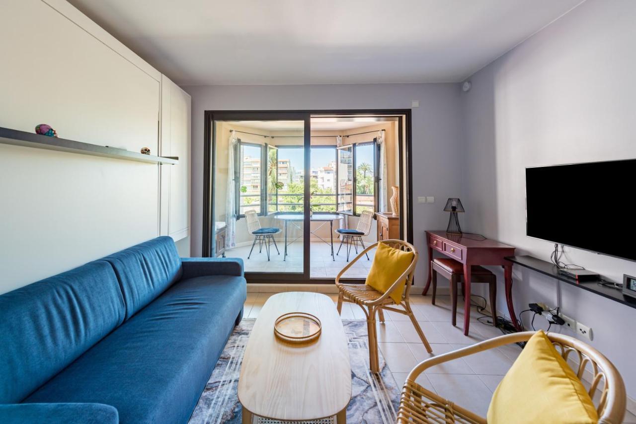 Beau Studio Veranda A Deux Pas De La Mer - Parking Inclus Juan-les-Pins Exterior photo